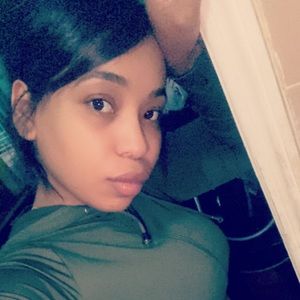 Meet your Posher, Gabriella